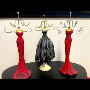 Jewelry stand (sells separately) $20.00 each or $55.00 three sets
